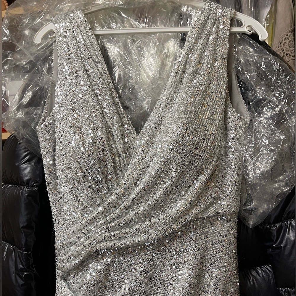 BRAND NEW STUNNING PORTIA AND SCARLETT DRESS SIZE 4